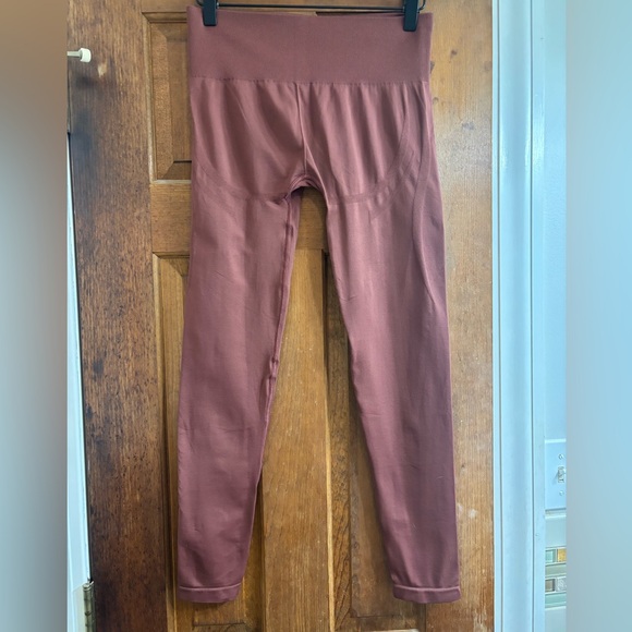 Gymshark Red Seamless Leggings - Picture 6 of 7